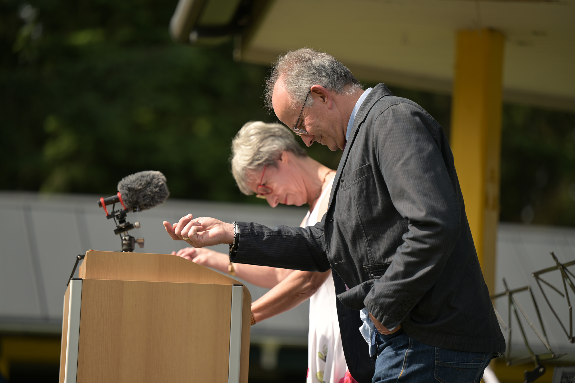 75 Schülerinnen und Schüler mit dem Abitur in einer besonderen Feier vom JAG verabschiedet